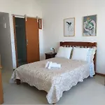 Temporada Em Copacabana A 4 Quadras Da Praia